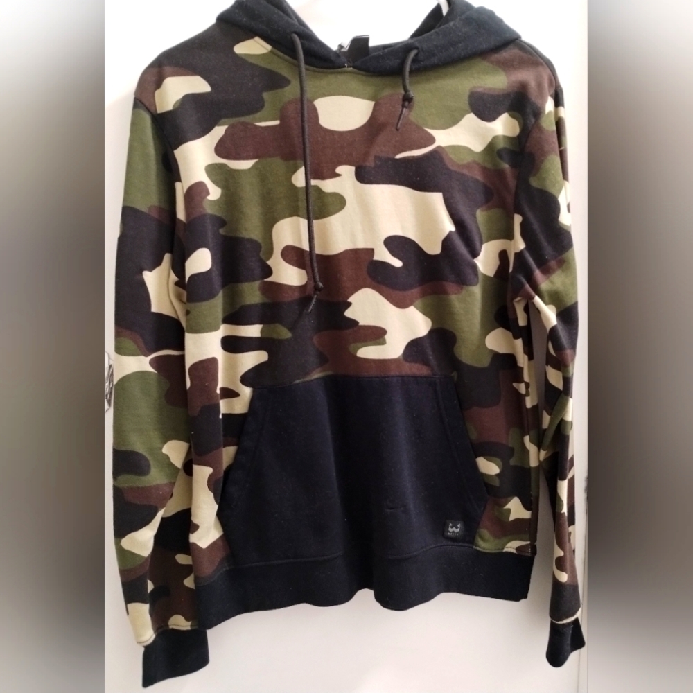 Camouflage Hoodie Sweater